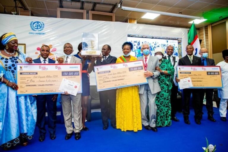 Concours « villes propres » 2020 :                                                                                                                            Limbe 1er remporte le trophée