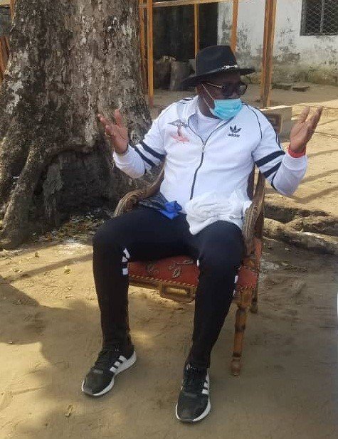 Village Bonamouang/Akwa-Nord : SM. EDOUBE DIKOTTO Mpondo David instaure l’Opération                          «Jeudi de Propreté»