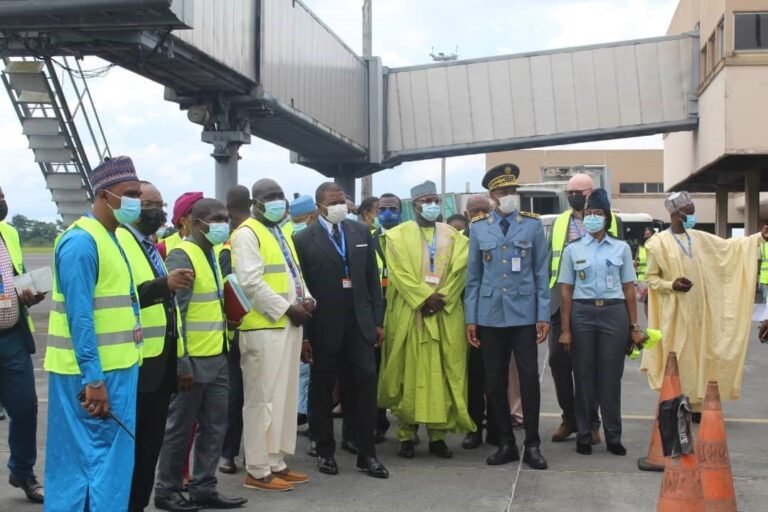 Aéroports International de Douala :                                                                                                                                    Les Recommandations du Ministre des Transports