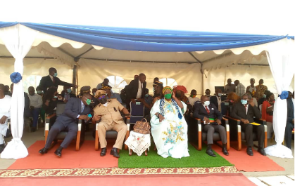 Logements Sociaux de Mbanga-Bakoko,Douala : 64 Nouveaux Acquéreurs Reçoivent les Clés du Ministre Célestine Ketcha Courtès