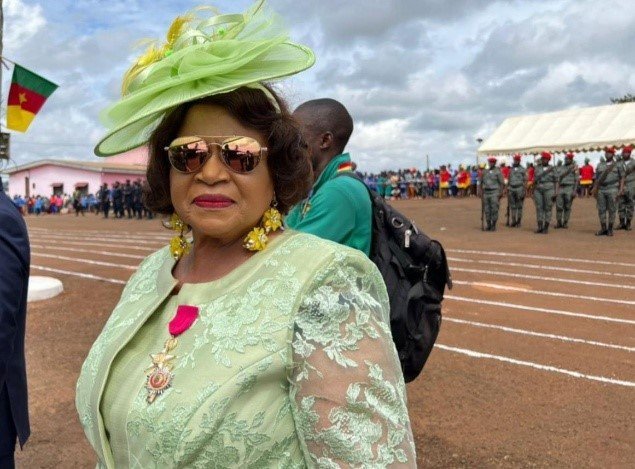 Distinction : Hon. KAM Colette Épouse SOHAING élevée au Rang de Chevalier de l’ordre de la Valeur