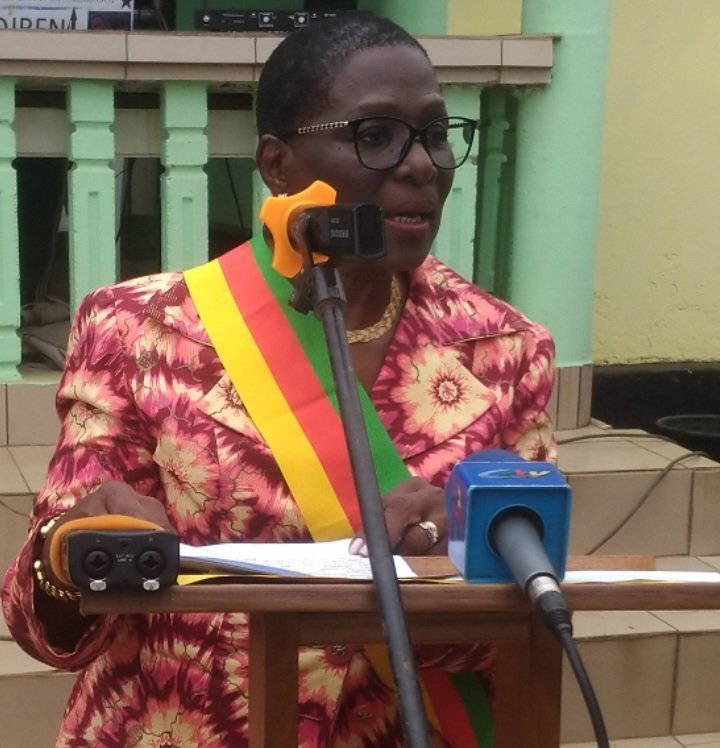 Transformer les difficultés en défis Hon. Elise POKOSSY DOUMBÈ montre la voie aux populations