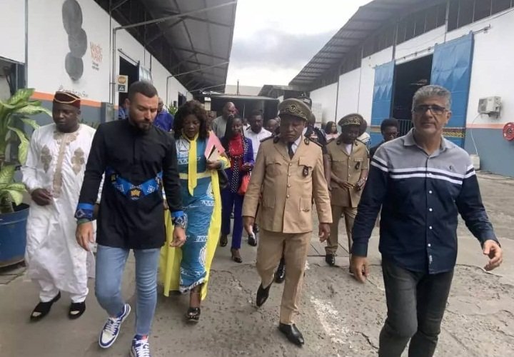 Tournée économique du Préfet du Wouri: Le satisfecit de SYLYAC Marie MVOGO à la Société des Produits Nouveaux (SPN).