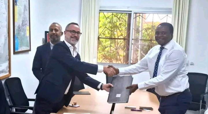 Renforcement du partenariat CAMWATER-CICR: Un avenant signé pour booster le financement des projets